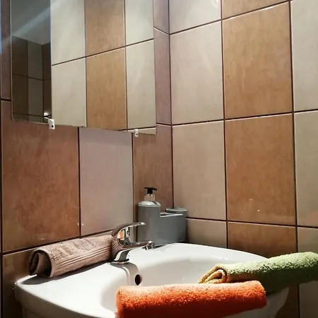 4 Barat Apartment